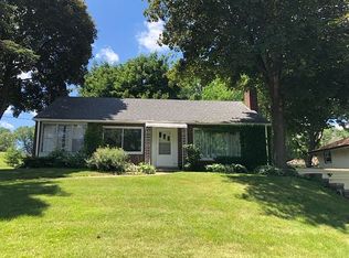 304 17th Ave N, South Saint Paul, MN 55075