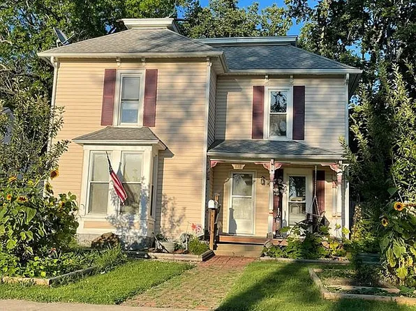 815 S Poplar St, Ottawa, KS 66067