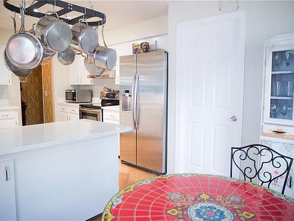 5th image of 1013 W Pebble Beach Cir