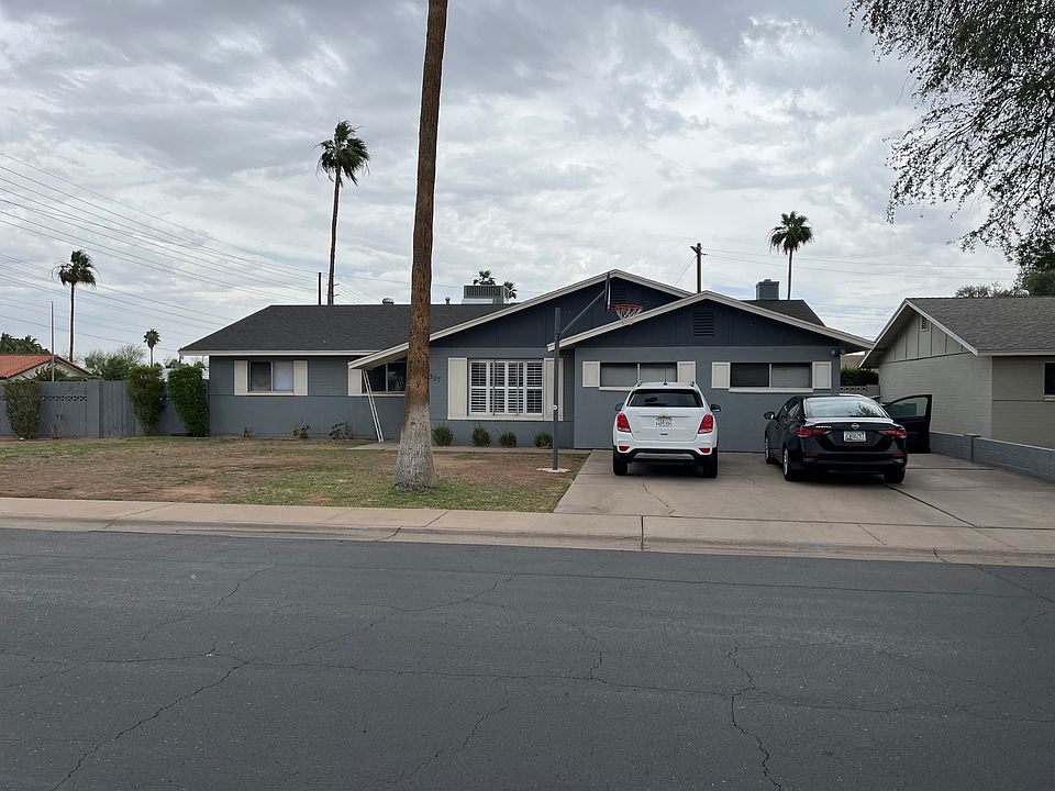 1st image of 3307 S La Corta Dr