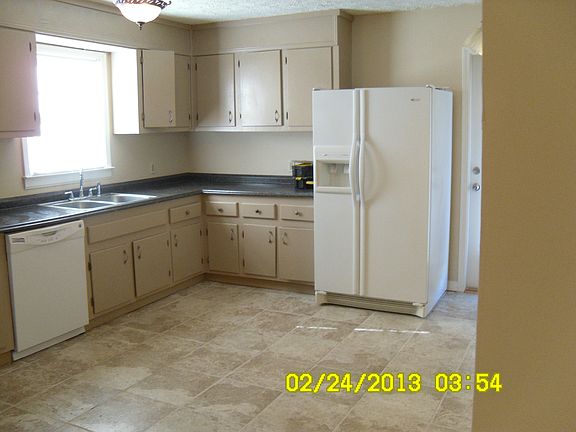 4th image of 26 Mountainside Dr W