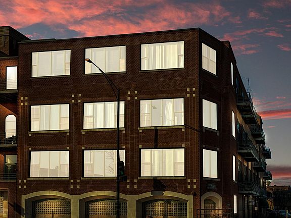 2nd image of 2222 W Diversey Ave APT 202