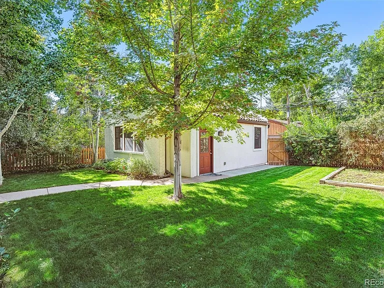 2327 S Columbine St — Photo 25
