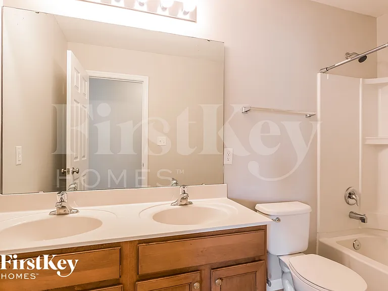 5522 Emerald Ridge Dr — Photo 13