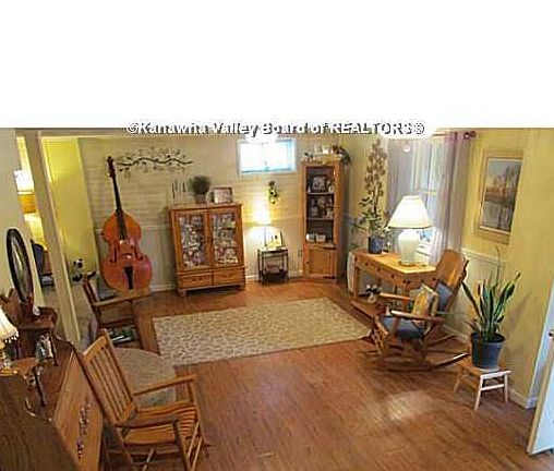 2nd image of 2526 Larwood Dr