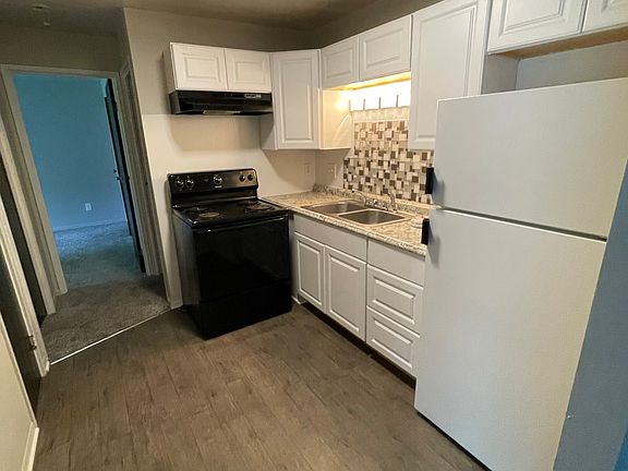 3rd image of 2850 Harrison Ave #11010443