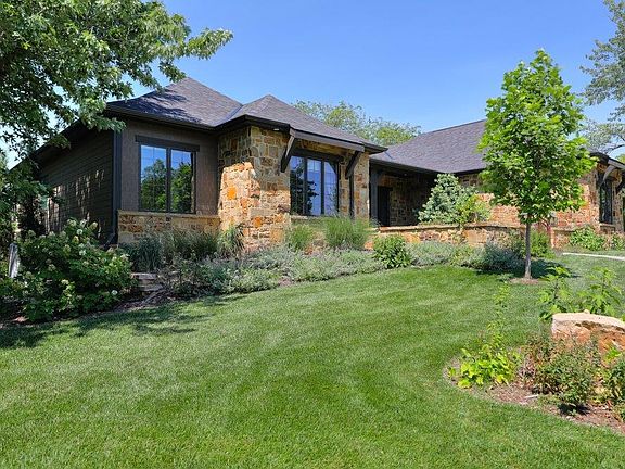 5th image of 7946 Preserve Ln