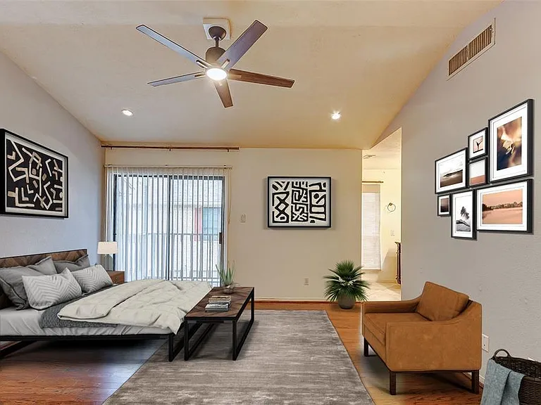 7350 Kirby Dr #5 — Photo 8