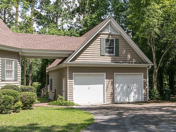 3rd image of 191 Heritage Cir