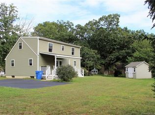 43 Manor Rd, Oakdale, CT 06370