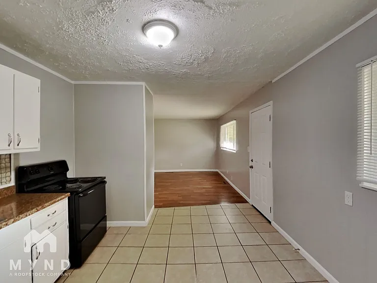 3049 Bluefield Dr — Photo 8