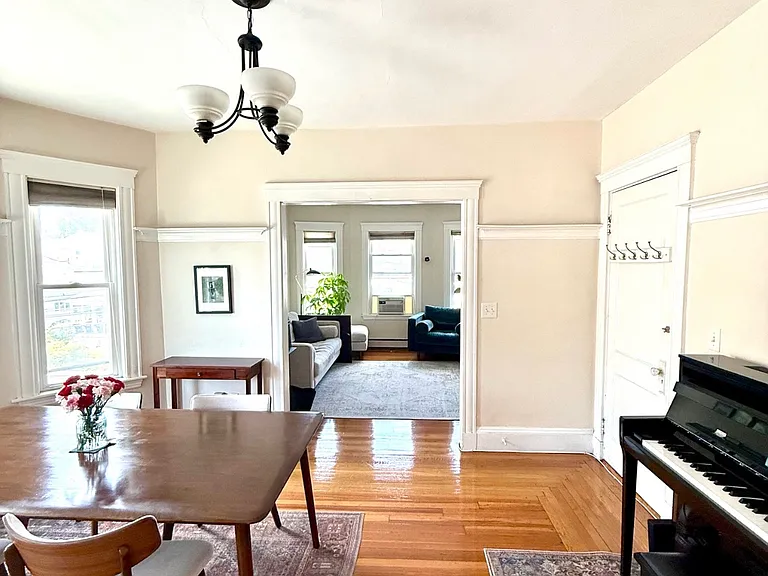 55 Gilbert St — Photo 3