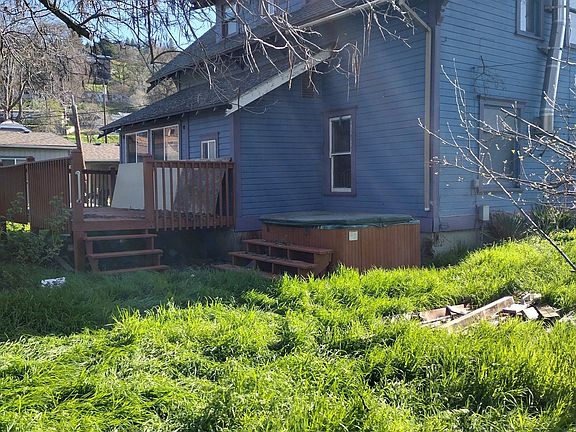 3rd image of 307 3rd St