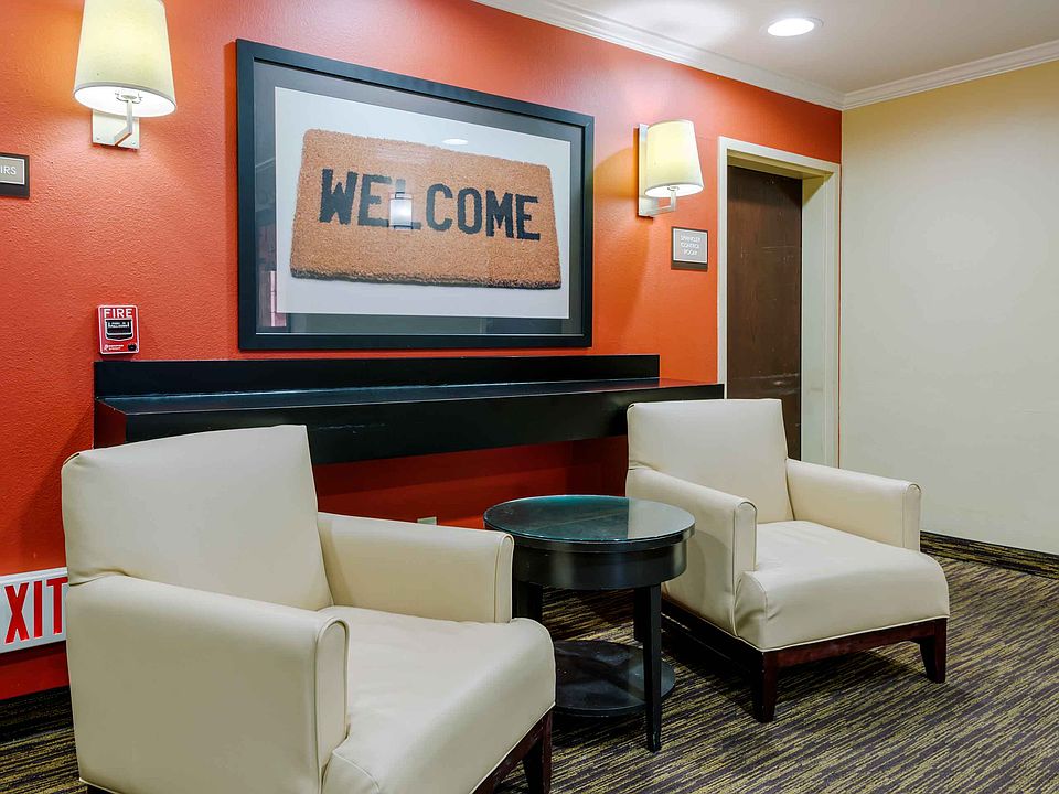 Lobby and Guest Check-in