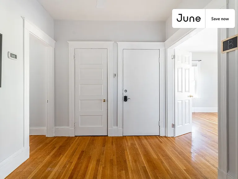 45 Montcalm Ave — Photo 2