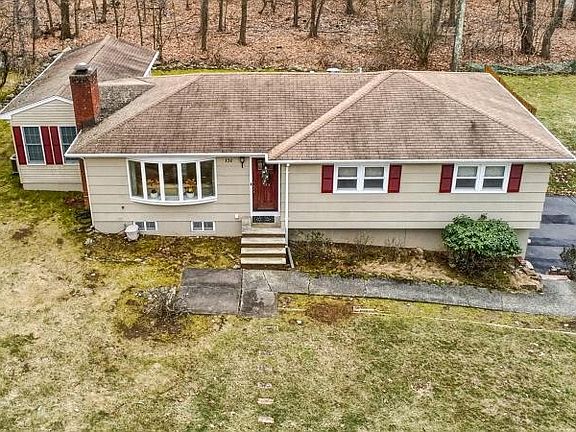2nd image of 130 Manito Ave