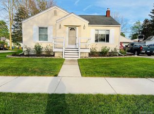 310 Luce Ave, Flushing, MI 48433