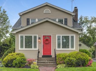 21 Henshaw Ave, Springfield, NJ 07081
