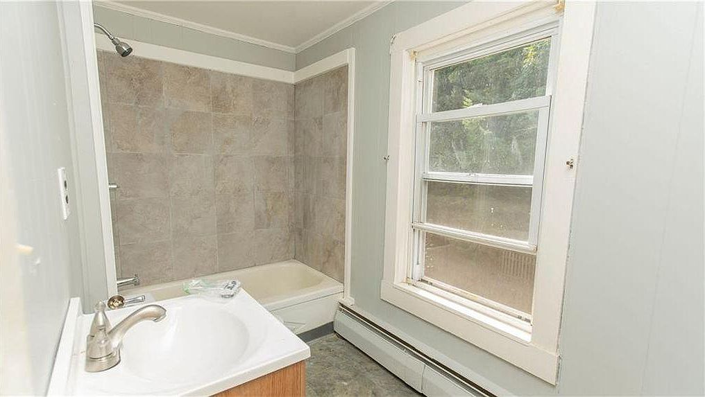 515 Davisville Rd, North Kingstown, RI 02852 Zillow