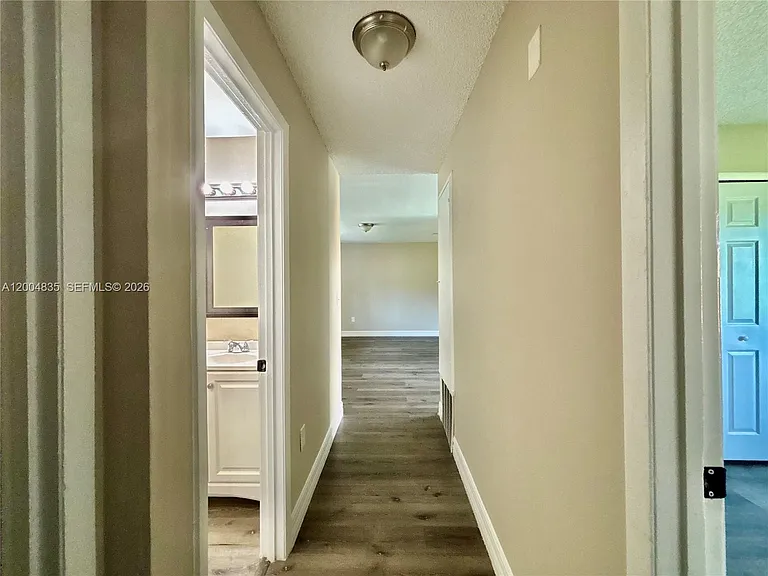 504 Blackbird Ln #A — Photo 7