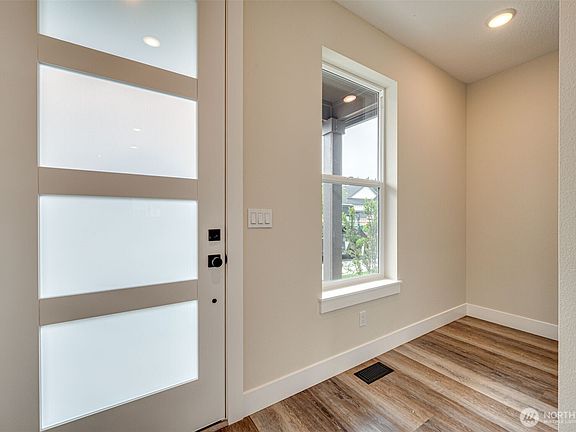 3rd image of 3443 SE 8th Avenue