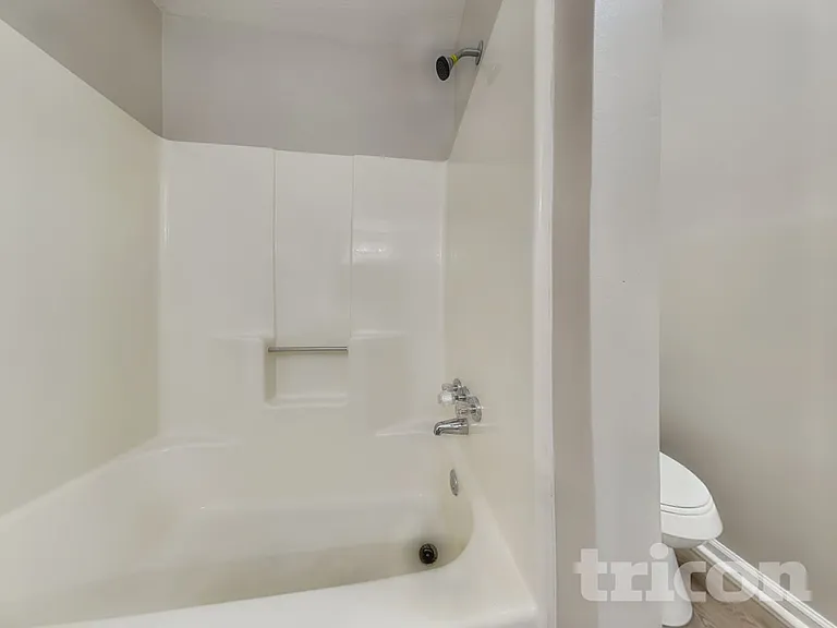 3735 Linwood Way — Photo 13