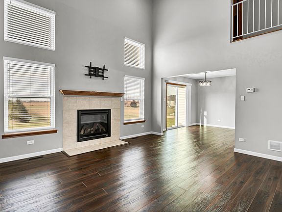 2nd image of 276 White Hawk Way #276