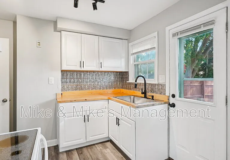 3860 S Brust Ave — Photo 17