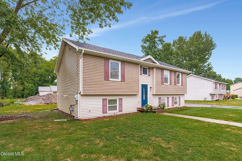 3rd image of 8 Faxon Street