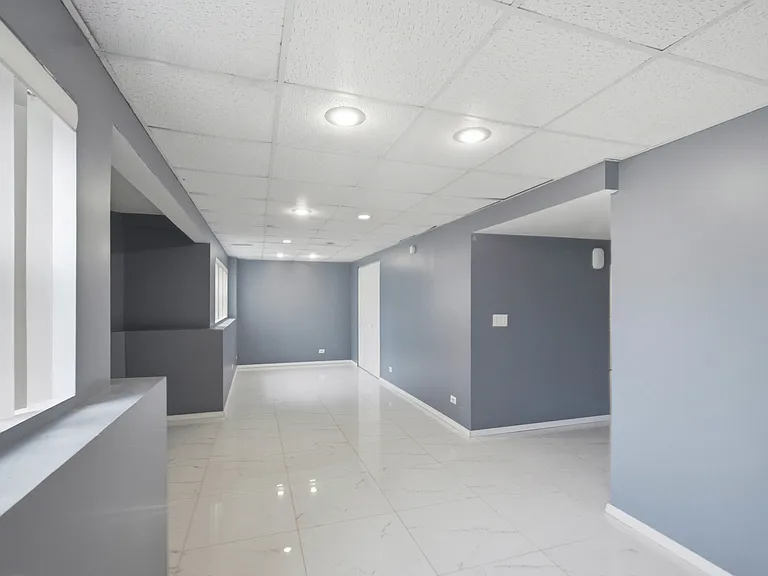 512 Normandy Ln — Photo 13