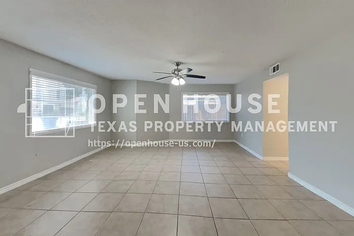 3 bed, 2.5 bath, 2125 sqft, $1,945 — Photo 3