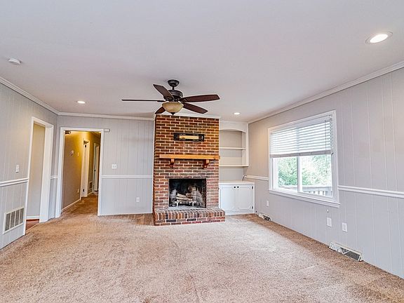 5th image of 106 Iverson St