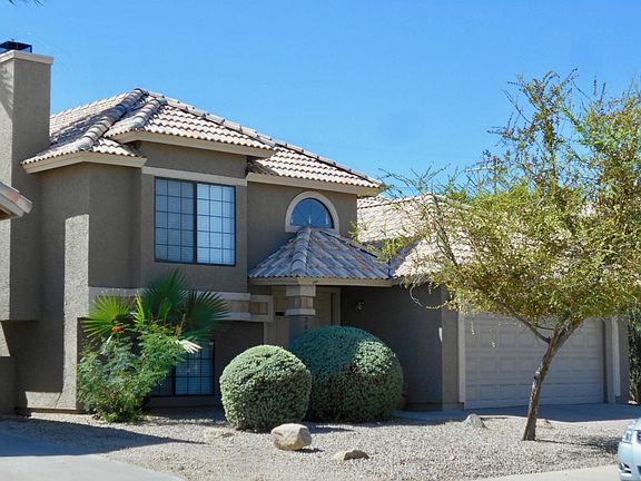 3rd image of 2837 E Redwood Ln