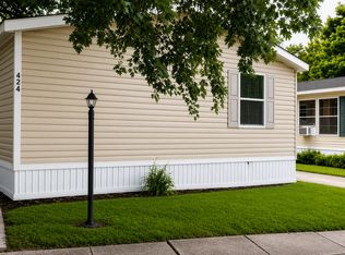 424 E Aberdeen Dr #424, Holland, OH 43528