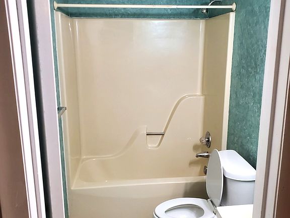 Bathroom downstairs
