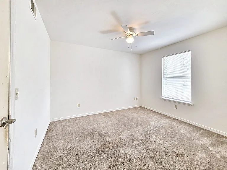 2360 SW Archer Rd #505 — Photo 12