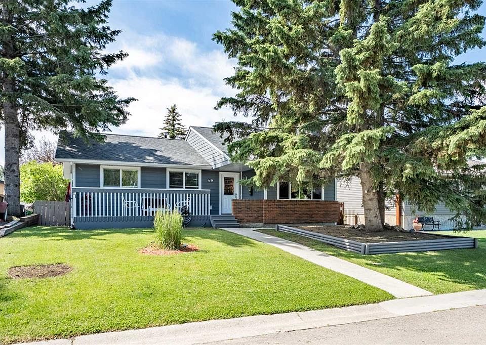 1st image of 49 N Lock Cres
