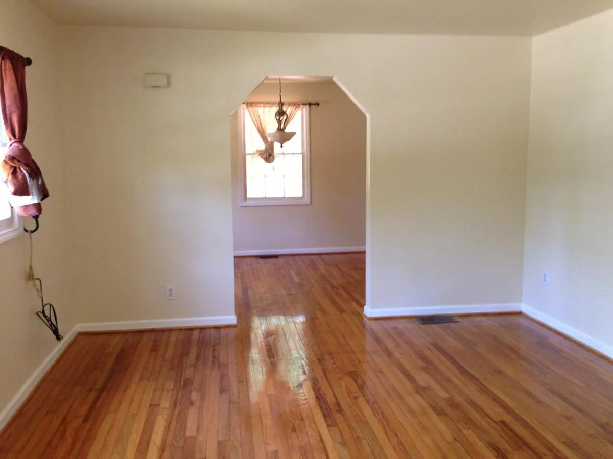2 bed, 950 sqft, $2,000 — Photo 2