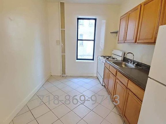 3rd image of 2522 Bedford Ave #1V