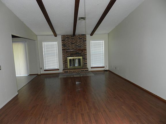 3rd image of 4536 NE Highlander Cir