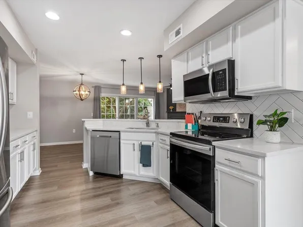 7771 Falcon Rest Cir, Raleigh, NC 27615