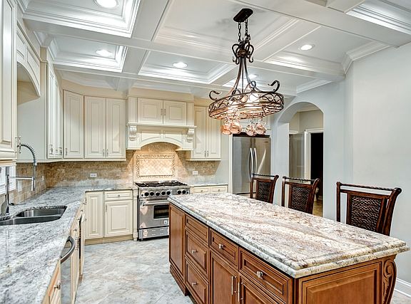 3rd image of 19407 W Forest Ln
