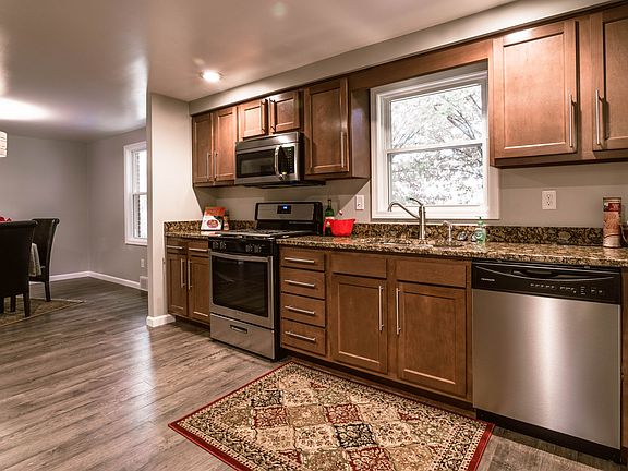 3rd image of 35 Cherokee Dr