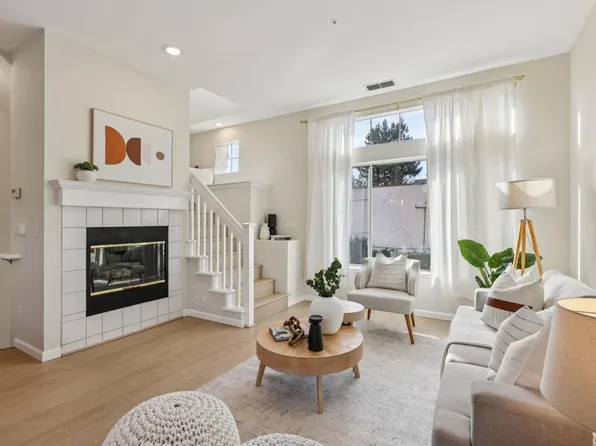 979 Pinto Palm Ter APT 45, Sunnyvale, CA 94087