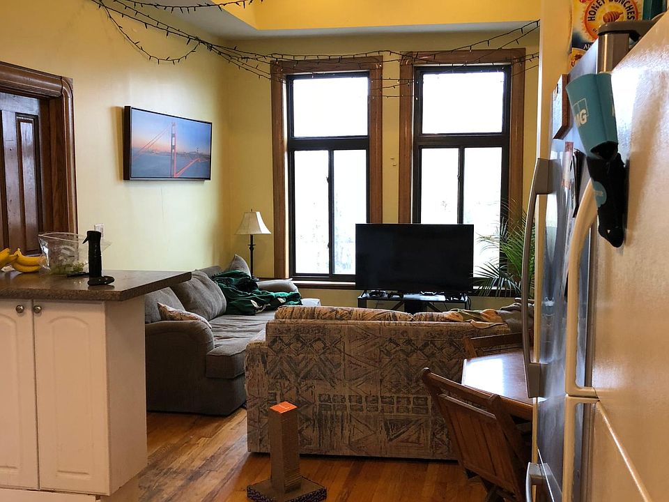 1st image of 217 8th Ave SE APT C