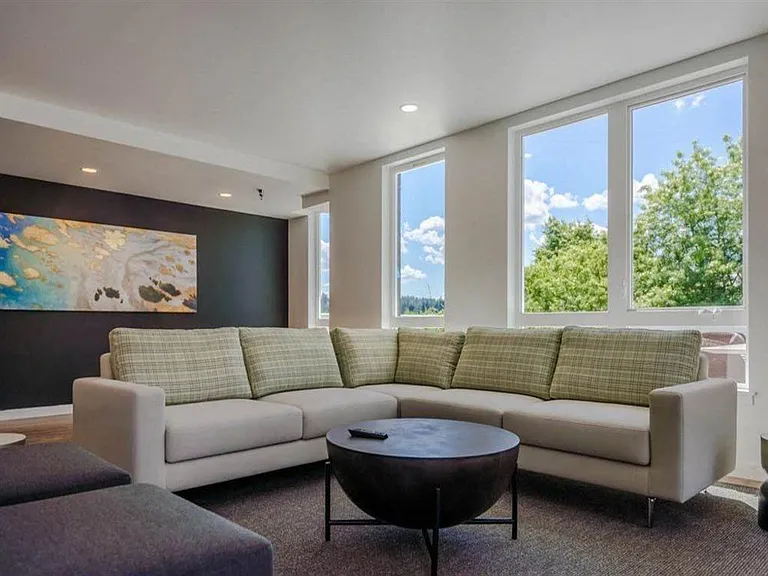 Edition Apartments — Photo 10