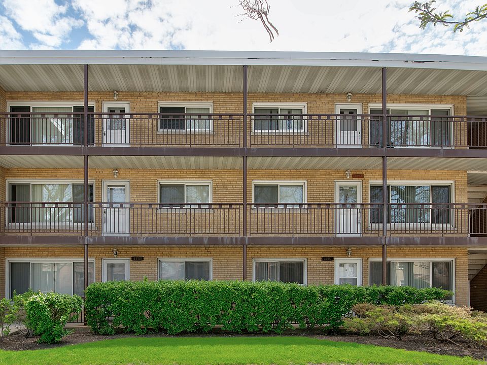 2nd image of 4911 N Harlem Ave #3