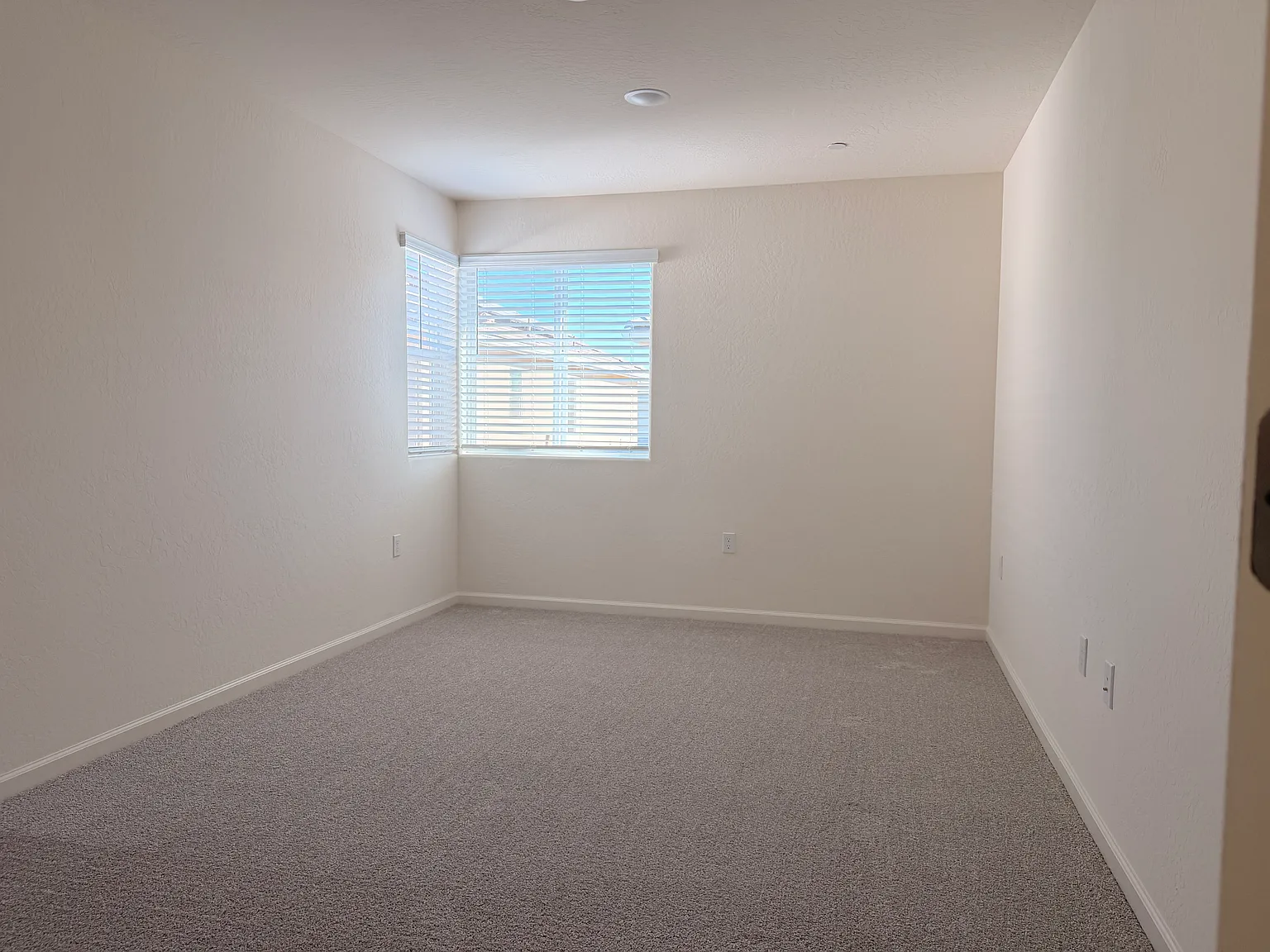 1508 Woodhill Ln — Photo 3