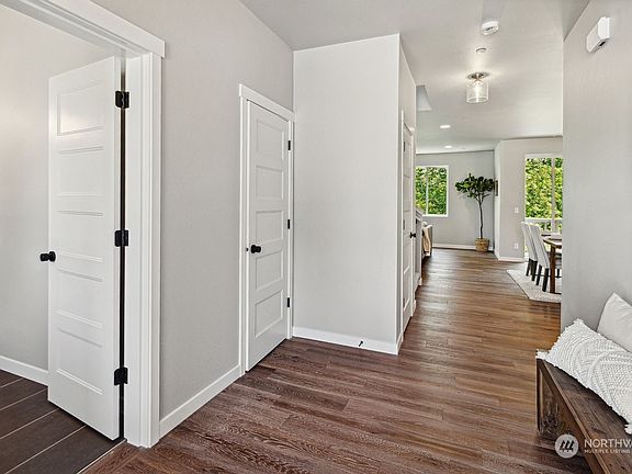 3rd image of 6909 88th Drive NE