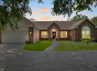 4 Missionary Rdg, Saint Louis, MO 63123